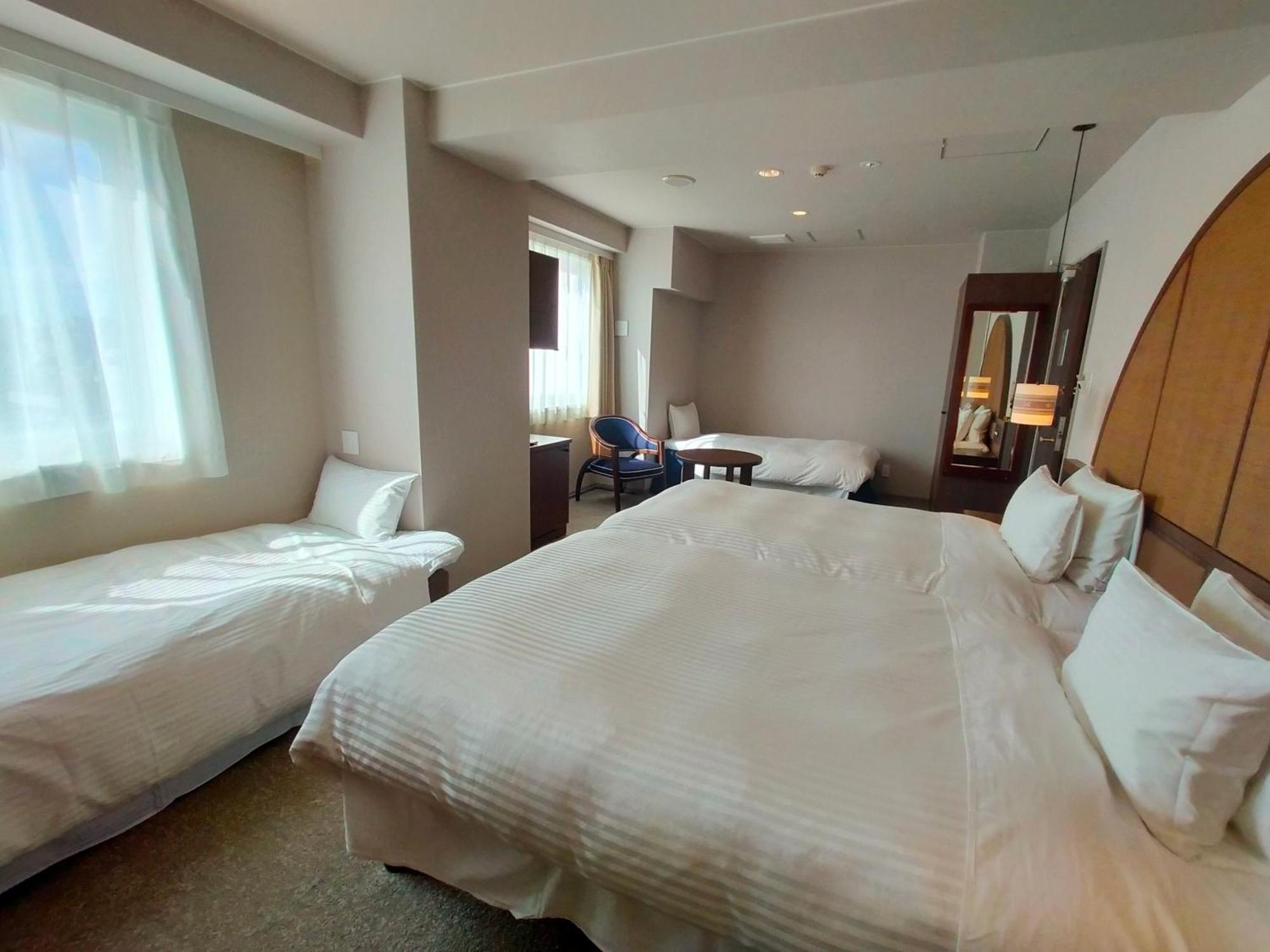 Hotel Palm Royal Naha Kokusai Street מראה חיצוני תמונה